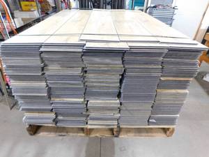 lot 31 image: 8 x 48 Click Plank Laminate Water Proof Flooring (853 sq.ft)