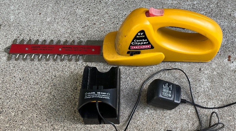 Craftsman 6V NiMH Combo Clipper Hedge Trimmer with Charger and