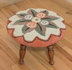 lot 50 image: ML - Vintage Smithcraft Hooked Wool Footstool with Floral Pattern, 13 Inch Diameter