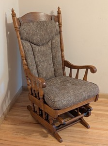 lot 57 image: ML - Upholstered Vintage Oak Glider Rocking Chair with Cushions