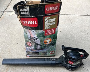 lot 153 image: Toro Electric Super Blower Vac Model 51587 with Attachments and Bag