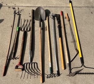 lot 163 image: Collection of 11 Assorted Garden and Yard Tools