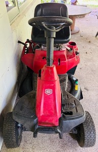 lot 14H image: P - Craftsman R1000 Riding Lawn Mower