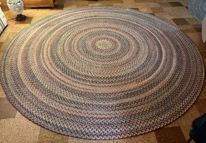 lot 20H image: LL - Large 96-Inch Round Braided Area Rug