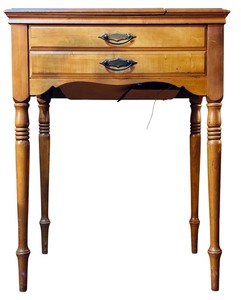 lot 22H image: LL - Vintage Domestic Sewing Machine with Wood Table Cabinet