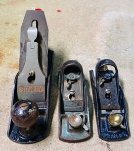 lot 150H image: S - Set of 3 Vintage Stanley Woodworking Hand Planes