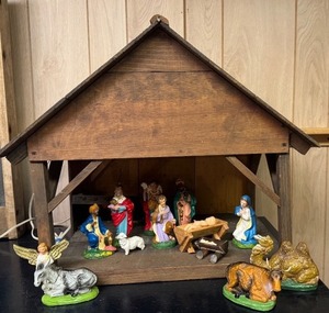 lot 28X image: LL - Vintage Nativity Scene Manger Set with Figures and Animals