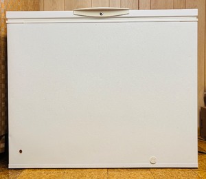 lot 41H image: Kenmore Chest Freezer
