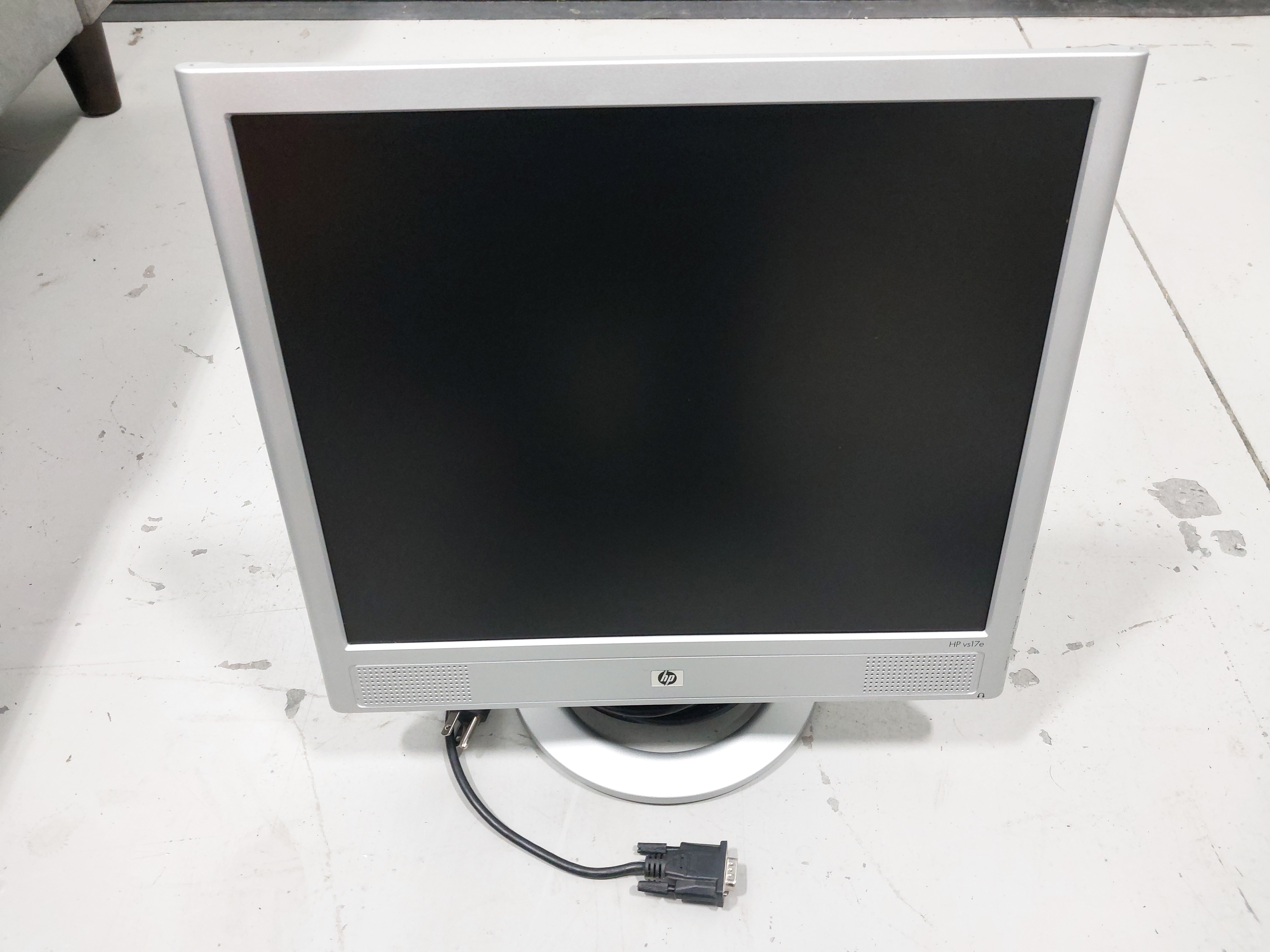 lot 147 image: HP 17inch Monitor