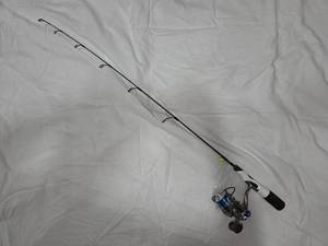 lot 150 image: 13 fishing ice rod