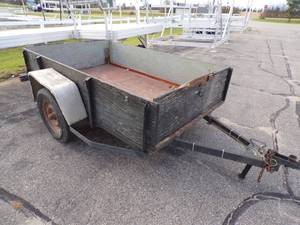 lot 1 image: 5 x 8 Trailer with New Tires