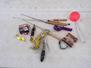 lot 9 image: Fishing Lot