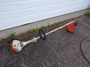 lot 30 image: Stihl Model FS 45 String Trimmer