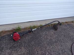 lot 34 image: Murray Model M2500 String Trimmer