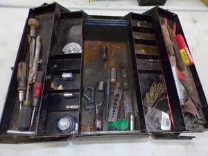lot 46 image: Park Tool Box with Tools