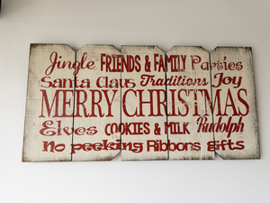 lot 14 image: Decorative Wooden Merry Christmas Wall Sign