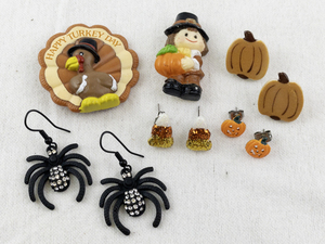 lot 27 image: Thanksgiving and Halloween Earrings and Brooch Lot