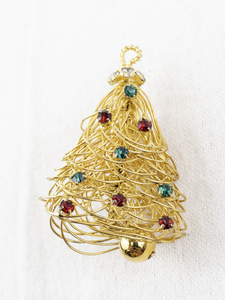 lot 34 image: Vintage Gold Tone Christmas Tree Brooch with Colored Rhinestones