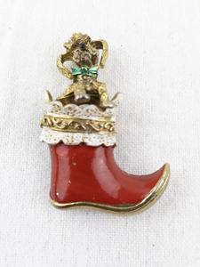 lot 69 image: Vintage Dog in Christmas Stocking Brooch Pin