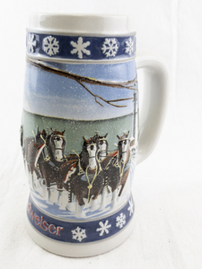 lot 87D image: 1995 Budweiser Holiday Stein Lighting the Way Home