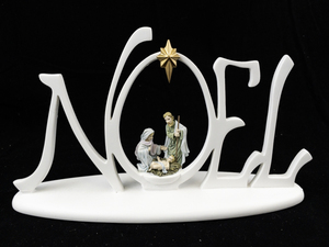 lot 124 image: Avon NOEL Nativity Porcelain Lighted Christmas Decoration with Box