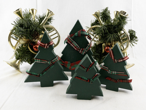 lot 126 image: Set of 4 Wooden Christmas Tree Decorations and 2 Gold Tone Garland Trumpet Candlestick Holders
