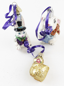 lot 137 image: Set of 3 Glass Easter Bunny and Chick Ornaments