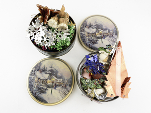lot 153 image: Set of Holiday Cookie Tins with Assorted Christmas Decor