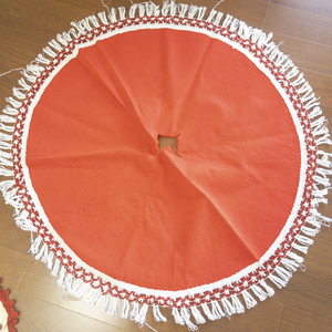 lot 163 image: Vintage Red and White Tree Skirt with Tassel Fringe
