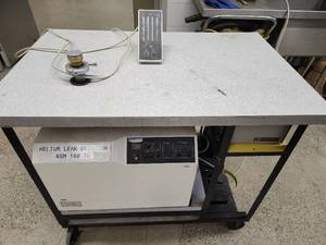 Helium Leak Detector