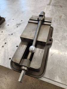 lot 20 image: Machine Vise #1