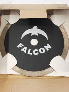 lot 60 image: Diamond stones and blade 587899)