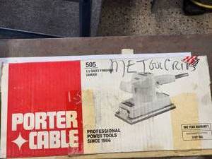 lot 64 image: Porter Cable Sander (587892)