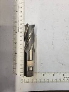 lot 106 image: Lot of 14 End Mill Pieces (587914)