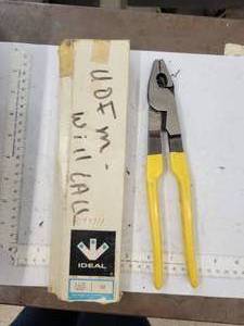 lot 124 image: Ideal Crimping Tool (587990)