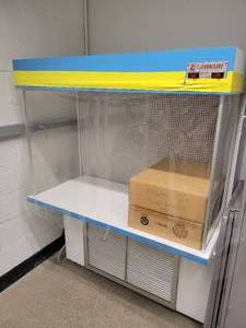 lot 126 image: Laminaire Flow Hood (587994)