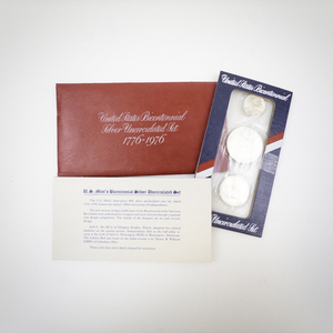 lot 348 image: U.S. Mint Bicentennial Silver Uncirculated 3-Coin Set 1776-1976 in Original Packaging