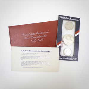lot 349 image: United States Bicentennial Silver Uncirculated Coin Set 1776-1976