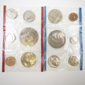 lot 363 image: 1972 U.S. Mint Uncirculated Coin Set with Original Packaging