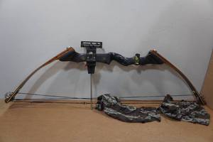 lot 55E image: Martin Cougar Magnum RH Compound Bow