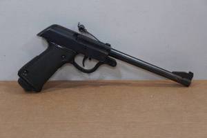 lot 241 image: Vintage Predom-Lucsnik Pellet Gun