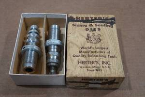 lot 257 image: Herters Sizing & Seating Dies .30-30 Winchester