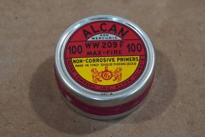lot 260 image: 100 Alcan Shotshell Primers