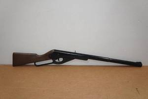 lot 63 image: Vintage Daisy 105B BB Gun