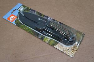 lot 77 image: Ozark Trail Paracord Handle Knife
