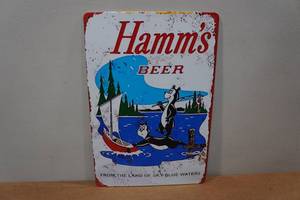 lot 87 image: Novelty Metal Sign - Hamms Beer