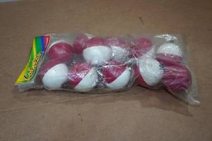 lot 110 image: Cabelas Bobbers