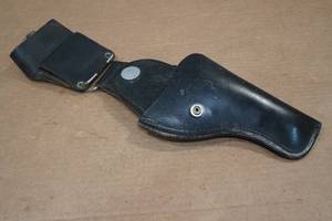 lot 124 image: Vintage US Army Military Police Holster
