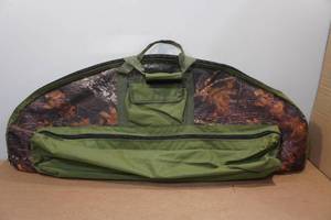 lot 132 image: Bass Pro Shot True Timber Padded Bow Case 45x17