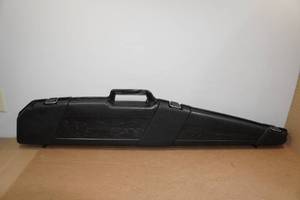 lot 135 image: Plano Padded Sportsman Hard Sidegun Case